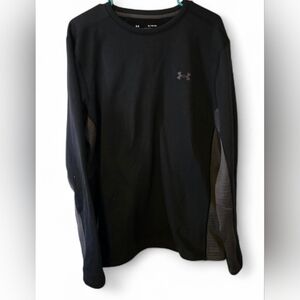 Under Armour Men’s Black Long-Sleeve Athletic Top